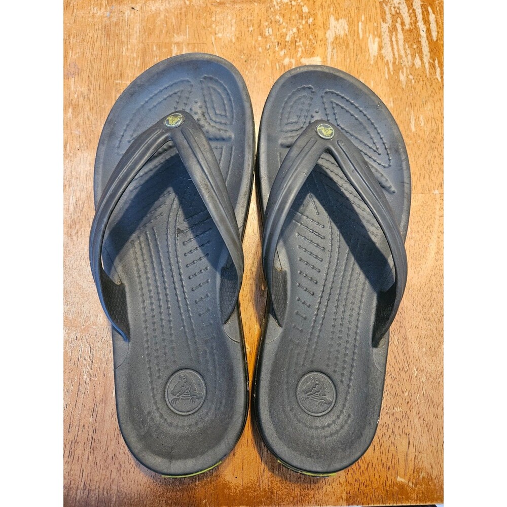 Crocs Sandals Flip Flops Black Size 8 Womens 6 Mens